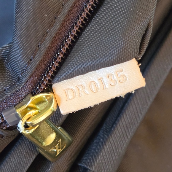 Louis Vuitton  Zephyr 55 Suitcase - Picture 7 of 16